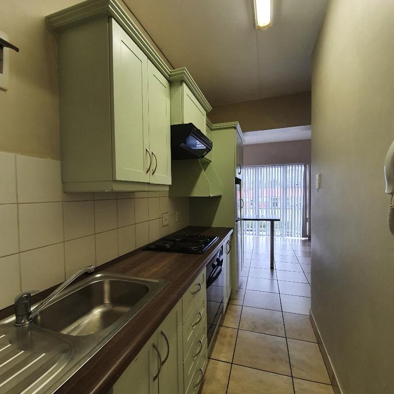 To Let 2 Bedroom Property for Rent in Grahamstown Central Eastern Cape